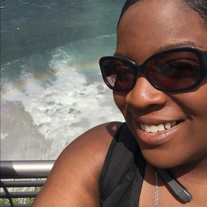 Meet your Posher, Tanisha